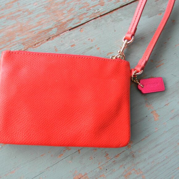 COACH RED/PINK PEBBLE LEATHER WRISTLET WALLET - Picture 4 of 5